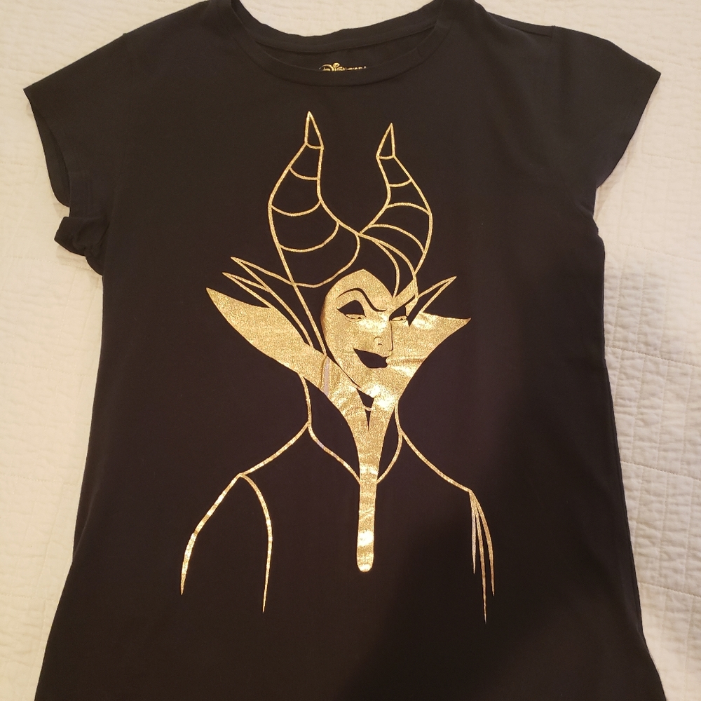 NWT Disney Wicked Queen tee M